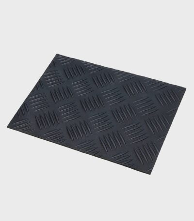 CS - Gummimåtte i sort i forskellige størrelser