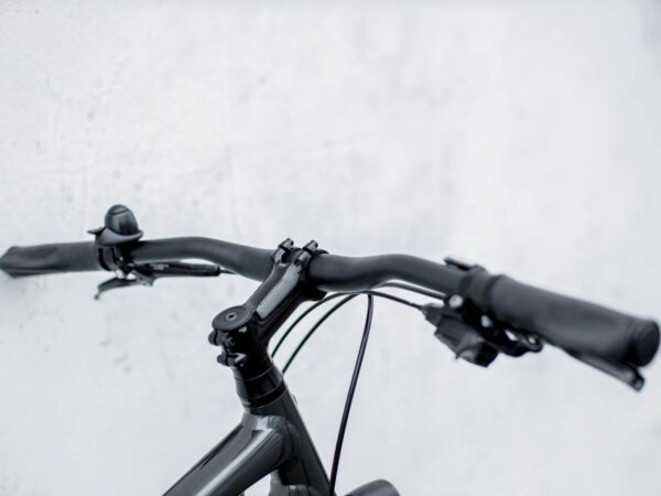 Trek District 4 Equipped 8g Lithium Grey