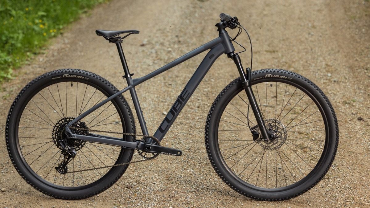 Cube acid online mountain bike