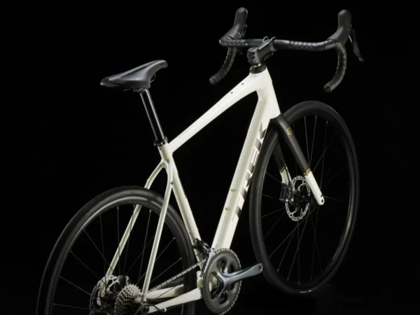 Trek – Domane AL 4 Gen 4 – Tiagra 2×10 – H – Era White