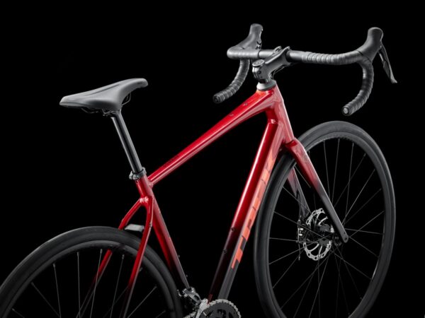 Trek - Domane AL 2 Gen 4 - Claris 16 - Crimson to Dark Carmine Fade